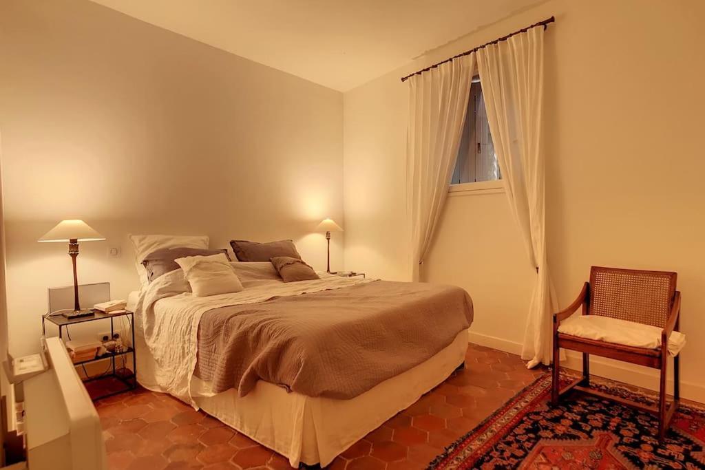 Le Limas - Charme - Wifi - Patio - Rdc Daire Avinyon Dış mekan fotoğraf